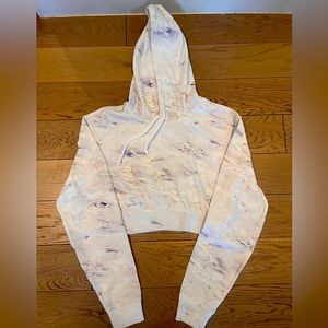 Kith Women’s Cropped Marble Hoodie in size small